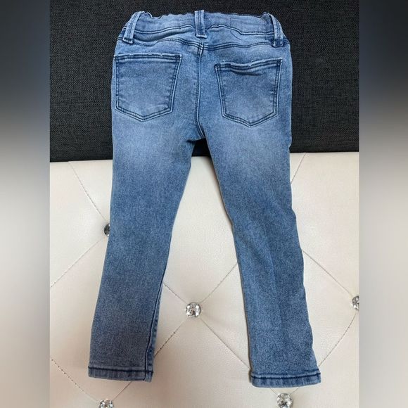 Cotton on Kids distressed jeans - Picture 5 of 10